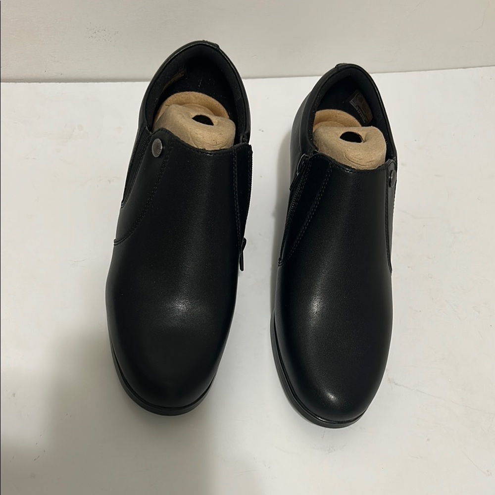 Classic Clarks  Black Womens Shoes